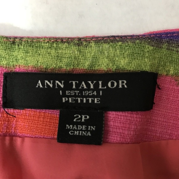 BEAUTIFUL Multi Coloe Petite Ann Taylor Size 2P Knee Length SKIRT N - Picture 3 of 6
